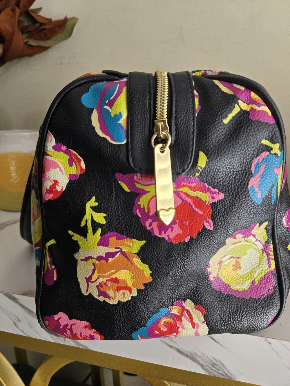 Fair Condition Betsey Johnson Black Floral Print Satchel Handbag - Picture 8 of 14